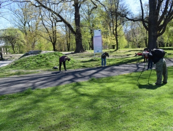 Nordic Walking- majowy spacer po żywieckim parku zamkowym z uczestnikami programu Senior/ka - zdjęcie 23