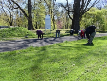 Nordic Walking- majowy spacer po żywieckim parku zamkowym z uczestnikami programu Senior/ka - zdjęcie 32