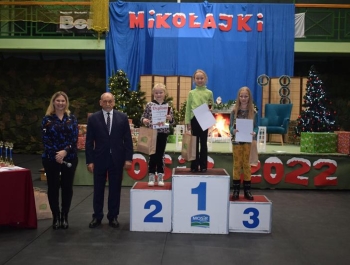 Mikołajkowe Zawody Pływackie i spotkanie ze Świętym Mikołajem 03.12.2022 r. - zdjęcie 119