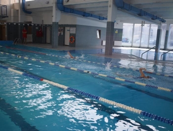 Mikołajkowe Zawody Pływackie i spotkanie ze Świętym Mikołajem 03.12.2022 r. - zdjęcie 10