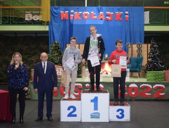 Mikołajkowe Zawody Pływackie i spotkanie ze Świętym Mikołajem 03.12.2022 r. - zdjęcie 126