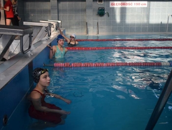 Mikołajkowe Zawody Pływackie i spotkanie ze Świętym Mikołajem 03.12.2022 r. - zdjęcie 14