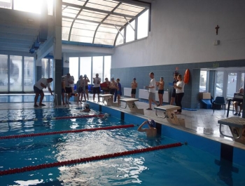 Mikołajkowe Zawody Pływackie i spotkanie ze Świętym Mikołajem 03.12.2022 r. - zdjęcie 19