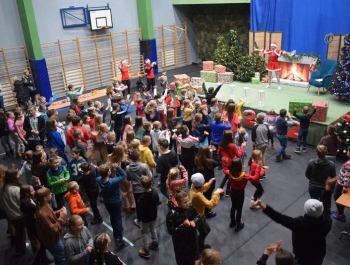 Mikołajkowe Zawody Pływackie i spotkanie ze Świętym Mikołajem 03.12.2022 r. - zdjęcie 139