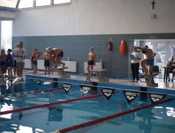 Mikołajkowe Zawody Pływackie i spotkanie ze Świętym Mikołajem 03.12.2022 r. - zdjęcie 20