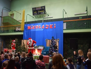 Mikołajkowe Zawody Pływackie i spotkanie ze Świętym Mikołajem 03.12.2022 r. - zdjęcie 142