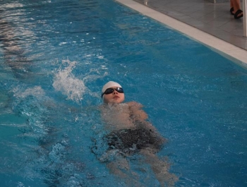 Mikołajkowe Zawody Pływackie i spotkanie ze Świętym Mikołajem 03.12.2022 r. - zdjęcie 24