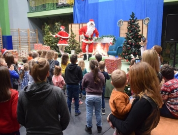Mikołajkowe Zawody Pływackie i spotkanie ze Świętym Mikołajem 03.12.2022 r. - zdjęcie 143