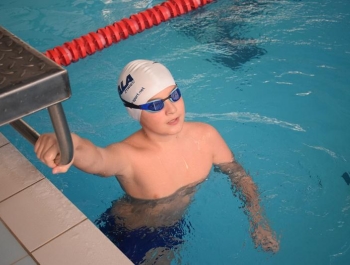 Mikołajkowe Zawody Pływackie i spotkanie ze Świętym Mikołajem 03.12.2022 r. - zdjęcie 26