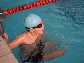 Mikołajkowe Zawody Pływackie i spotkanie ze Świętym Mikołajem 03.12.2022 r. - zdjęcie 27