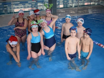 Mikołajkowe Zawody Pływackie i spotkanie ze Świętym Mikołajem 03.12.2022 r. - zdjęcie 29