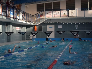 Mikołajkowe Zawody Pływackie i spotkanie ze Świętym Mikołajem 03.12.2022 r. - zdjęcie 33