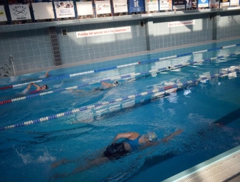 Mikołajkowe Zawody Pływackie i spotkanie ze Świętym Mikołajem 03.12.2022 r. - zdjęcie 37