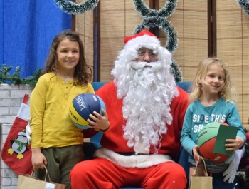 Mikołajkowe Zawody Pływackie i spotkanie ze Świętym Mikołajem 03.12.2022 r. - zdjęcie 165