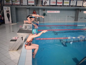 Mikołajkowe Zawody Pływackie i spotkanie ze Świętym Mikołajem 03.12.2022 r. - zdjęcie 48