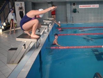 Mikołajkowe Zawody Pływackie i spotkanie ze Świętym Mikołajem 03.12.2022 r. - zdjęcie 49