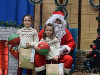 Mikołajkowe Zawody Pływackie i spotkanie ze Świętym Mikołajem 03.12.2022 r. - zdjęcie 181