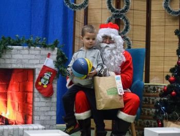 Mikołajkowe Zawody Pływackie i spotkanie ze Świętym Mikołajem 03.12.2022 r. - zdjęcie 183