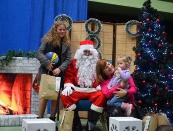Mikołajkowe Zawody Pływackie i spotkanie ze Świętym Mikołajem 03.12.2022 r. - zdjęcie 184