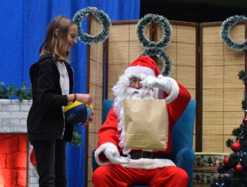 Mikołajkowe Zawody Pływackie i spotkanie ze Świętym Mikołajem 03.12.2022 r. - zdjęcie 188