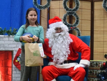 Mikołajkowe Zawody Pływackie i spotkanie ze Świętym Mikołajem 03.12.2022 r. - zdjęcie 190