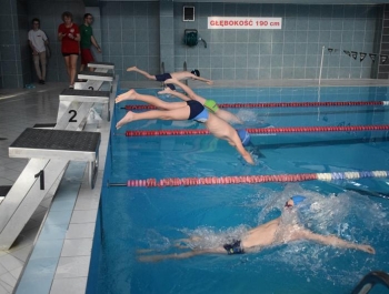 Mikołajkowe Zawody Pływackie i spotkanie ze Świętym Mikołajem 03.12.2022 r. - zdjęcie 64