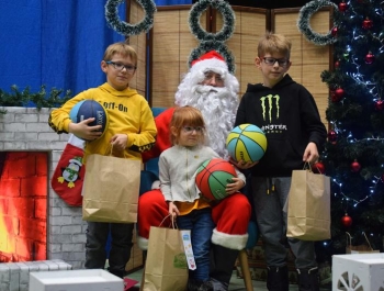 Mikołajkowe Zawody Pływackie i spotkanie ze Świętym Mikołajem 03.12.2022 r. - zdjęcie 195