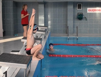 Mikołajkowe Zawody Pływackie i spotkanie ze Świętym Mikołajem 03.12.2022 r. - zdjęcie 70