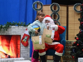 Mikołajkowe Zawody Pływackie i spotkanie ze Świętym Mikołajem 03.12.2022 r. - zdjęcie 197