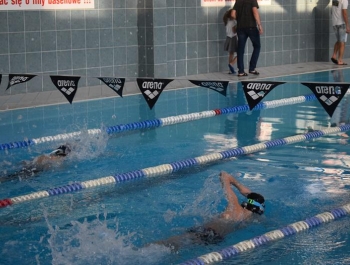 Mikołajkowe Zawody Pływackie i spotkanie ze Świętym Mikołajem 03.12.2022 r. - zdjęcie 71