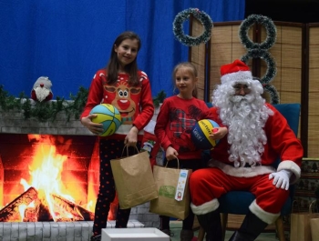 Mikołajkowe Zawody Pływackie i spotkanie ze Świętym Mikołajem 03.12.2022 r. - zdjęcie 204