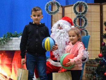 Mikołajkowe Zawody Pływackie i spotkanie ze Świętym Mikołajem 03.12.2022 r. - zdjęcie 217