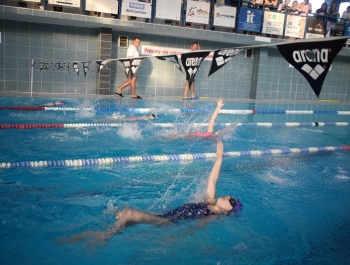 Mikołajkowe Zawody Pływackie i spotkanie ze Świętym Mikołajem 03.12.2022 r. - zdjęcie 85