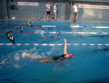 Mikołajkowe Zawody Pływackie i spotkanie ze Świętym Mikołajem 03.12.2022 r. - zdjęcie 88