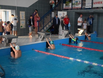 Mikołajkowe Zawody Pływackie i spotkanie ze Świętym Mikołajem 03.12.2022 r. - zdjęcie 96