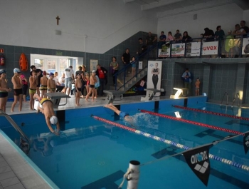 Mikołajkowe Zawody Pływackie i spotkanie ze Świętym Mikołajem 03.12.2022 r. - zdjęcie 101