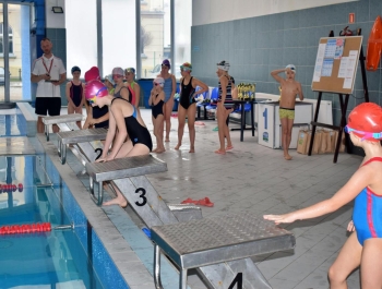 Zawody Pływackie - Ferie z MOSiRem 2023 - zdjęcie 10