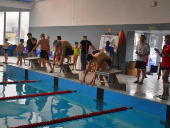 Zawody Pływackie - Ferie z MOSiRem 2023 - zdjęcie 75