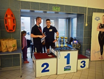 Relacja z Rodzinnych Sztafet Pływackich - zdjęcie 3