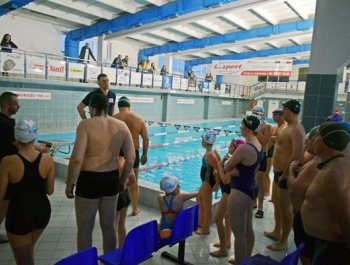 Relacja z Rodzinnych Sztafet Pływackich - zdjęcie 11