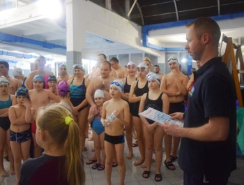 Relacja z Rodzinnych Sztafet Pływackich - zdjęcie 37