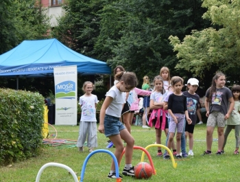 Lato z MOSIR-em na os. Młodych 8.07.2025 - zdjęcie 13