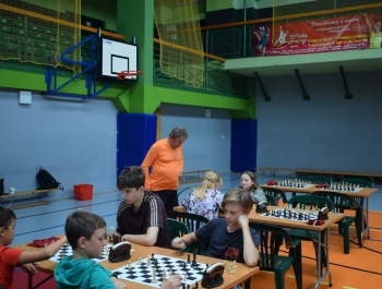 Wakacyjne zajęcia na hali sportowej MOSiR w Żywcu - zdjęcie28