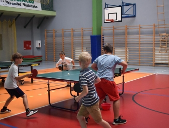 Wakacyjne zajęcia na hali sportowej MOSiR w Żywcu - zdjęcie7