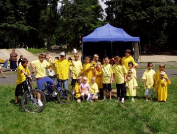 FESTYN SPORTOWO &#8211; REKREACYJNY DLA DZIECI &#8222;WAKACJE NA SPORTOWO i WESOŁO&#8221; - zdjęcie 1