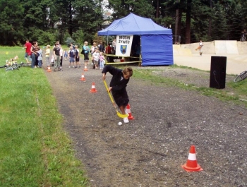 FESTYN SPORTOWO &#8211; REKREACYJNY DLA DZIECI &#8222;WAKACJE NA SPORTOWO i WESOŁO&#8221; - zdjęcie 7
