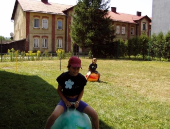 FESTYN SPORTOWO &#8211; REKREACYJNY DLA DZIECI &#8222;WAKACJE NA SPORTOWO i WESOŁO&#8221; - zdjęcie 7