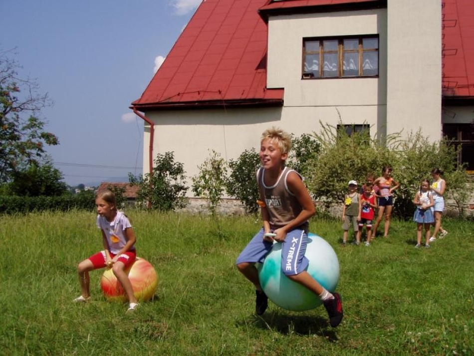 FESTYN SPORTOWO &#8211; REKREACYJNY DLA DZIECI &#8222;WAKACJE NA SPORTOWO i WESOŁO&#8221;