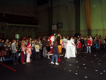 MIKOŁAJKOWE ZAWODY PŁYWACKIE I SPOTKANIE Z MIKOŁAJEM. - zdjęcie3