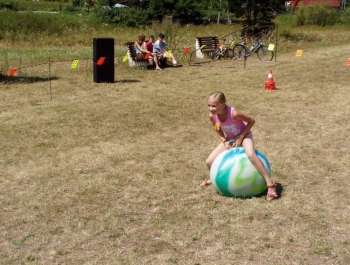 FESTYN SPORTOWO &#8211; REKREACYJNY DLA DZIECI &#8222;WAKACJE NA SPORTOWO i WESOŁO&#8221; - zdjęcie 12